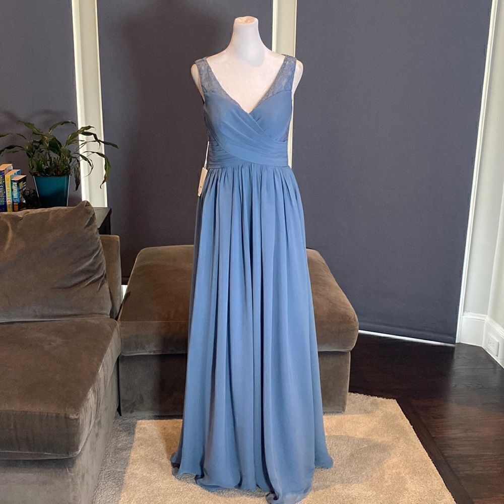 Women’s Full Length V-Neck Chiffon Bridesmaid Dress Zip Up Back Size 4 NWT